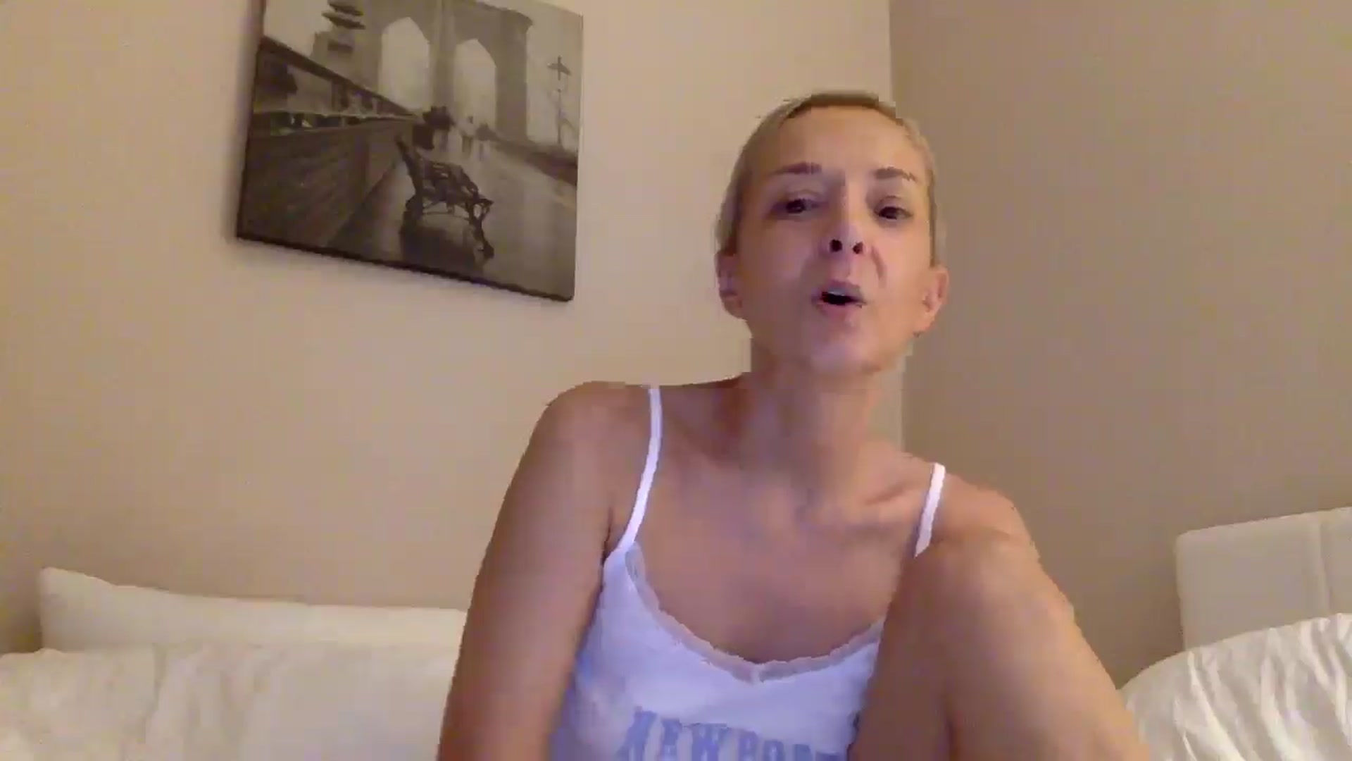 Gallery image thumbnail from Aimee_Angel's myfreecams stream on, 09/05/2025, 18:56 image 2 of 20