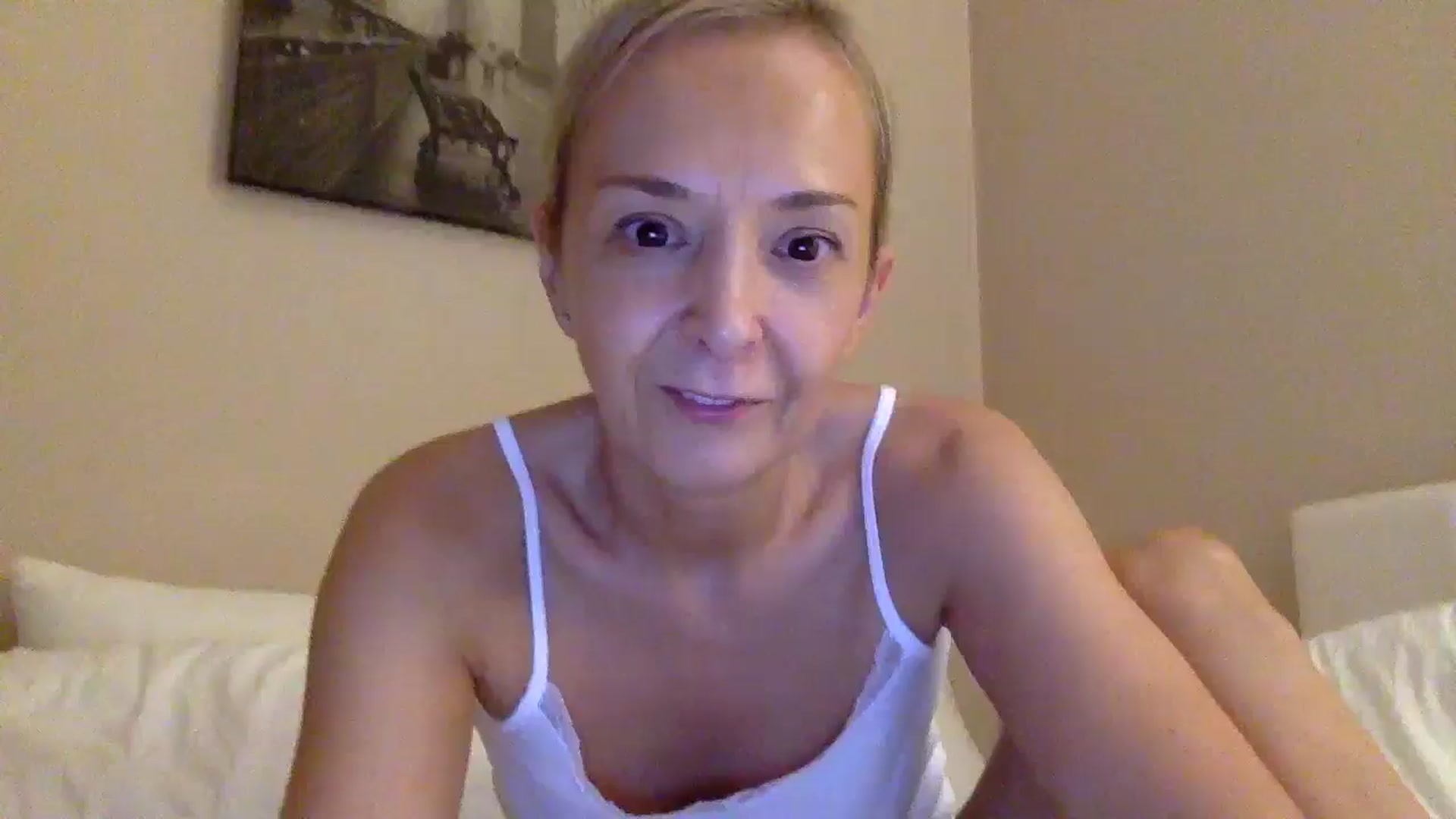 Gallery image thumbnail from Aimee_Angel's myfreecams stream on, 09/05/2025, 18:56 image 19 of 20