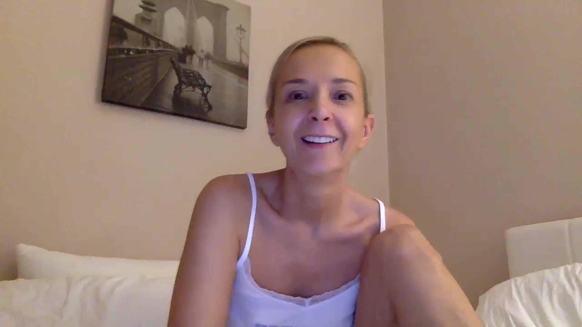 Gallery image thumbnail from Aimee_Angel's myfreecams stream on, 09/05/2025, 18:56 image 1 of 20