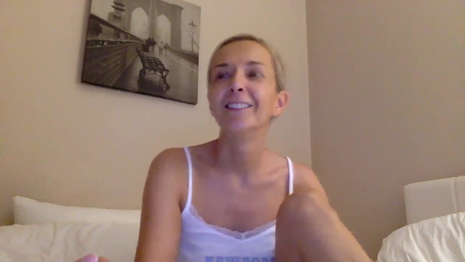 Gallery image thumbnail from Aimee_Angel's myfreecams stream on, 09/05/2025, 18:56 image 4 of 20