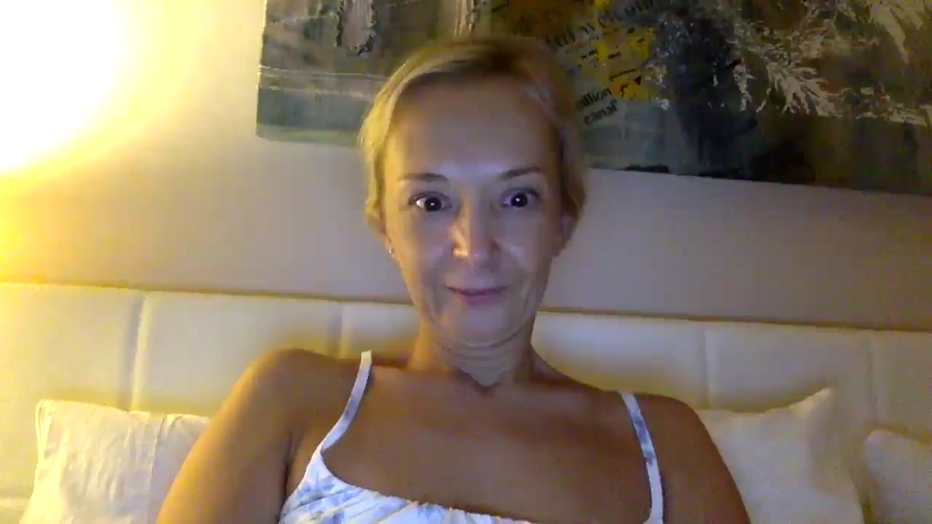 Gallery image thumbnail from Aimee_Angel's myfreecams stream on, 09/18/2025, 22:00 image 1 of 20