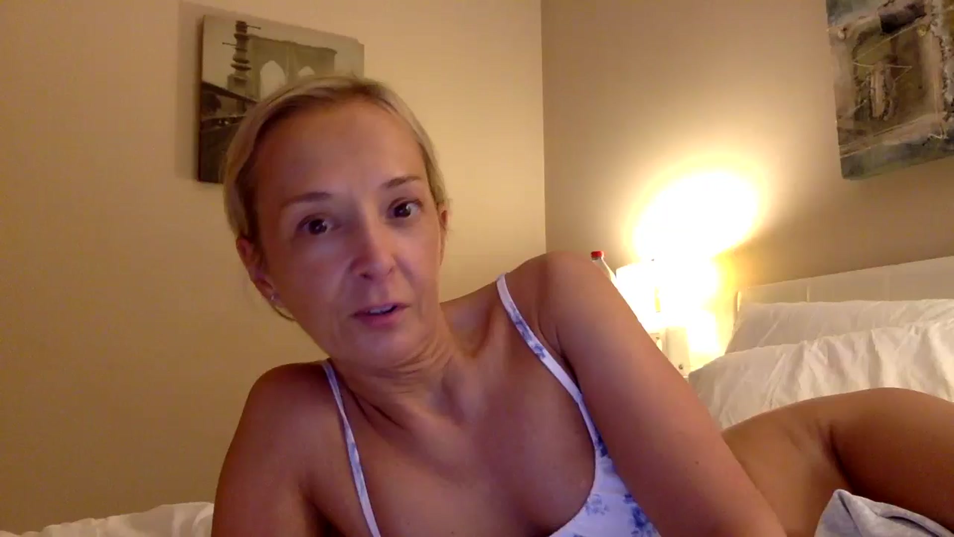 Gallery image thumbnail from Aimee_Angel's myfreecams stream on, 09/18/2025, 22:00 image 19 of 20