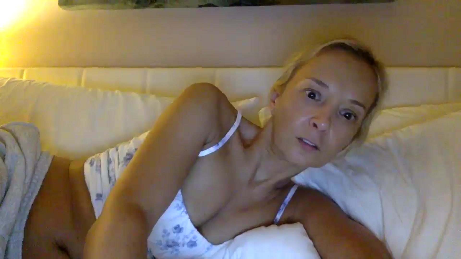 Gallery image thumbnail from Aimee_Angel's myfreecams stream on, 09/18/2025, 22:00 image 5 of 20