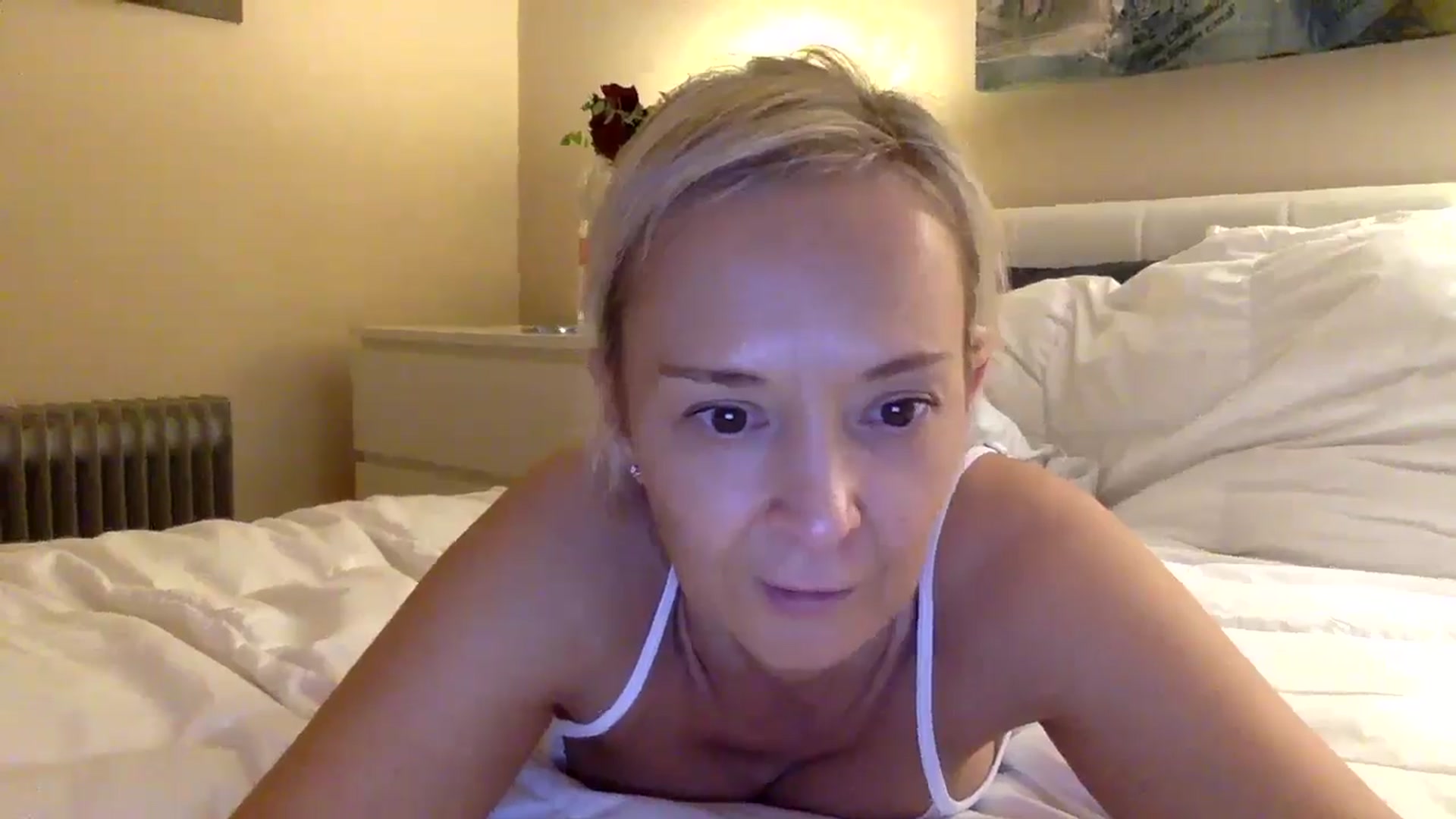 Gallery image thumbnail from Aimee_Angel's myfreecams stream on, 10/31/2025, 18:29 image 15 of 20