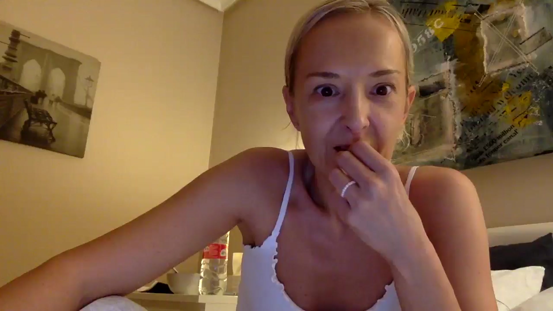 Gallery image thumbnail from Aimee_Angel's myfreecams stream on, 11/01/2025, 18:43 image 14 of 20