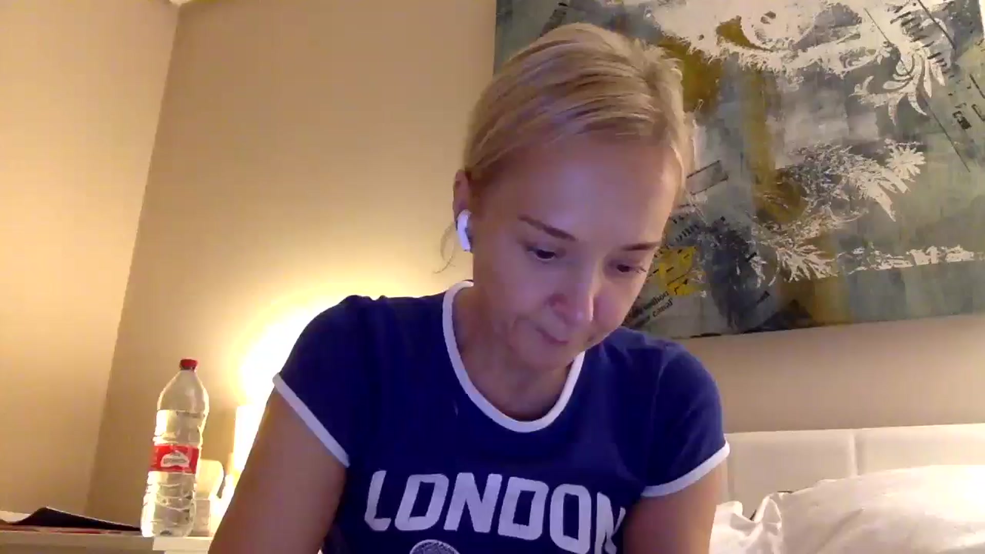 Gallery image thumbnail from Aimee_Angel's myfreecams stream on, 11/20/2025, 17:30 image 1 of 20