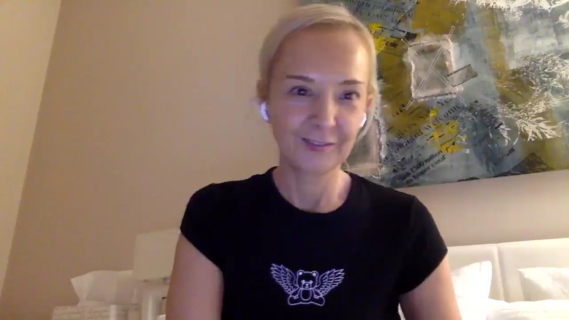 Gallery image thumbnail from Aimee_Angel's myfreecams stream on, 11/23/2025, 19:46 image 14 of 20