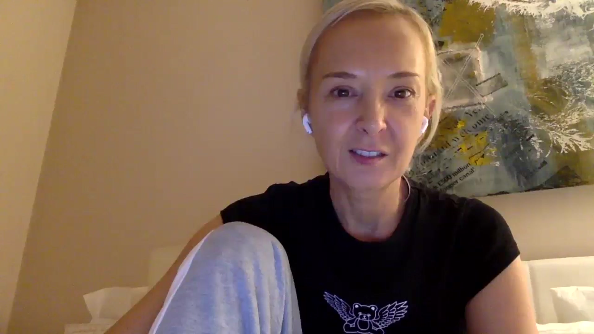 Gallery image thumbnail from Aimee_Angel's myfreecams stream on, 11/23/2025, 19:46 image 11 of 20