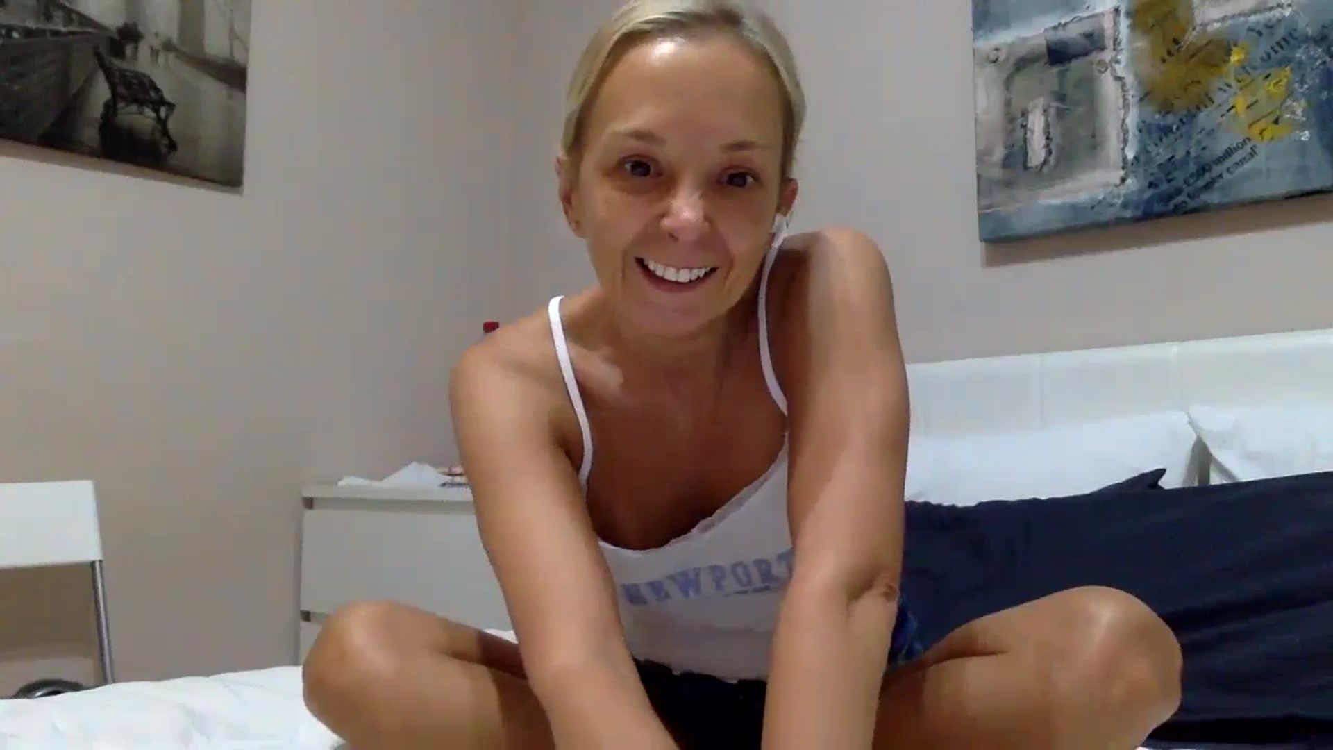 Gallery image thumbnail from Aimeee555's myfreecams stream on, 09/23/2023, 21:59 image 8 of 20