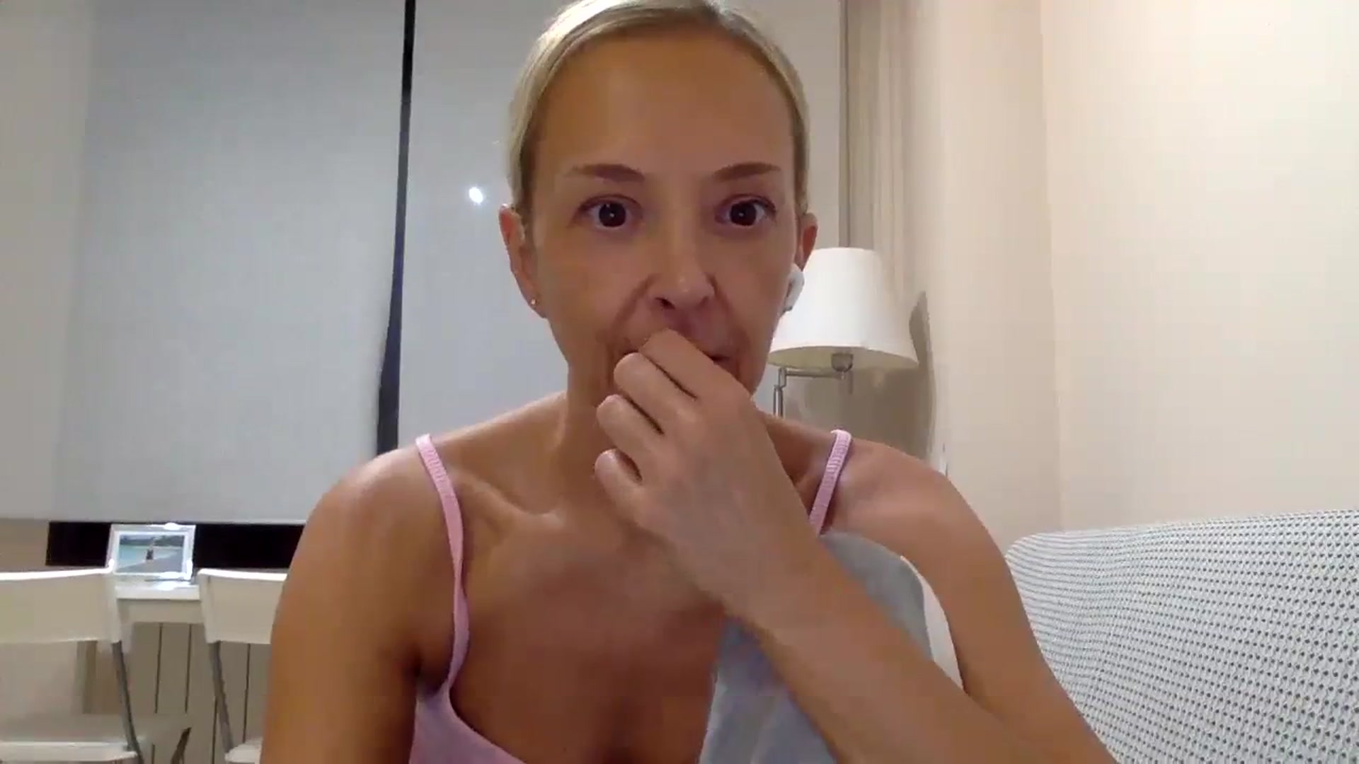 Gallery image thumbnail from Aimeee555's myfreecams stream on, 09/25/2023, 18:41 image 14 of 20