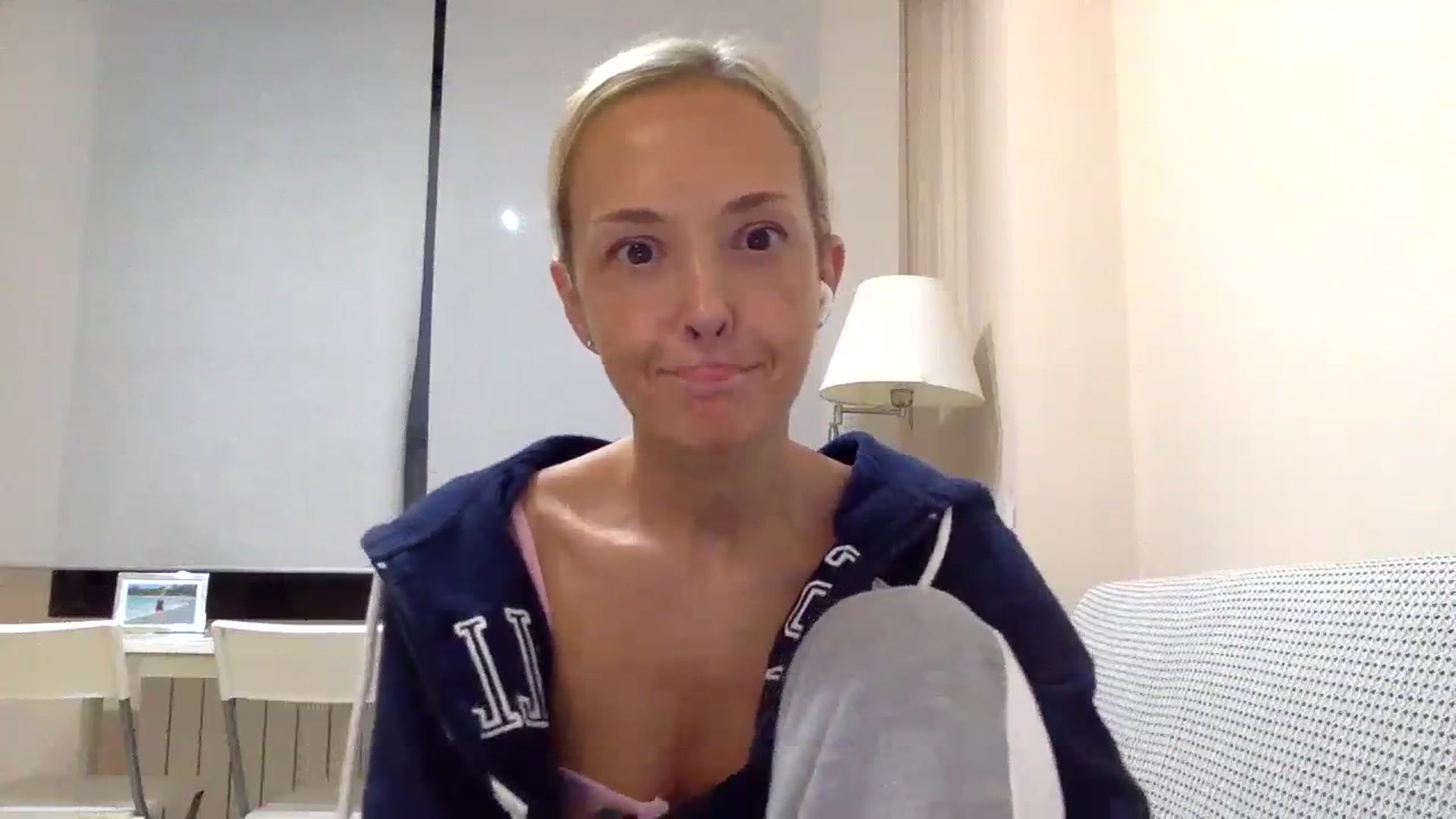 Gallery image thumbnail from Aimeee555's myfreecams stream on, 09/25/2023, 18:41 image 11 of 20
