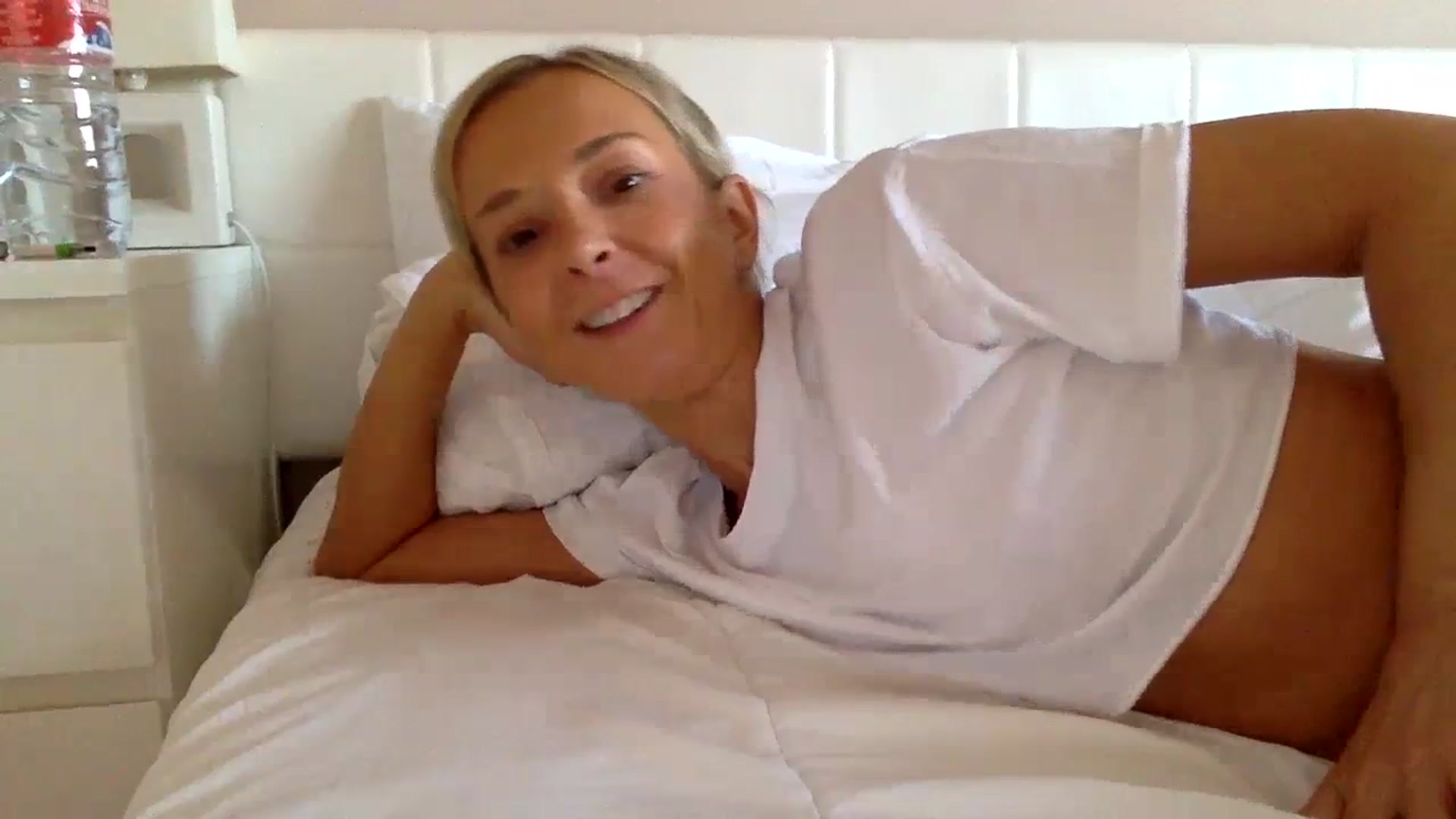 Gallery image thumbnail from Aimeee555's myfreecams stream on, 09/28/2023, 17:09 image 13 of 20