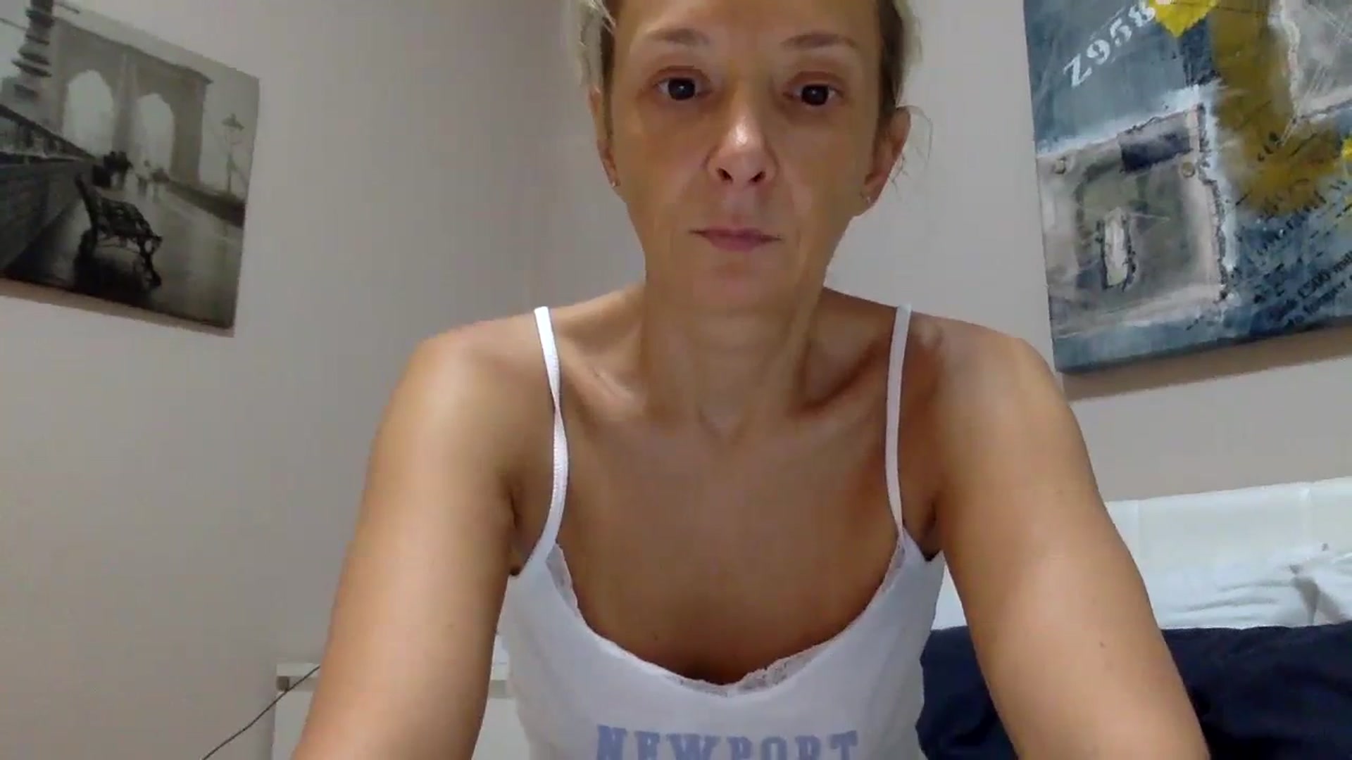 Gallery image thumbnail from Aimeee555's myfreecams stream on, 10/07/2023, 19:19 image 13 of 20