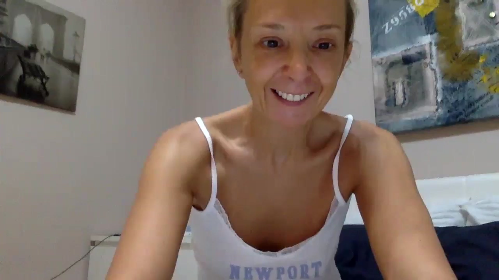 Gallery image thumbnail from Aimeee555's myfreecams stream on, 10/07/2023, 19:19 image 1 of 20