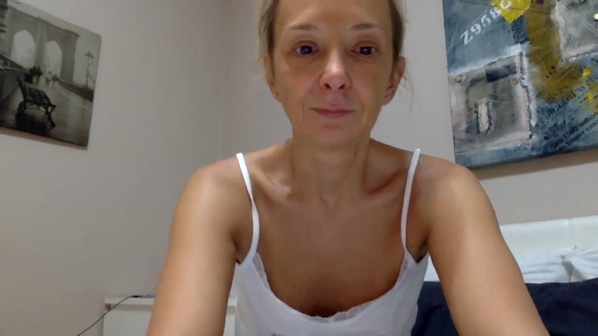 Gallery image thumbnail from Aimeee555's myfreecams stream on, 10/07/2023, 19:19 image 20 of 20