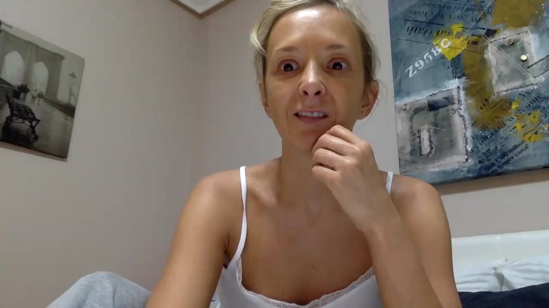 Gallery image thumbnail from Aimeee555's myfreecams stream on, 10/07/2023, 19:19 image 10 of 20