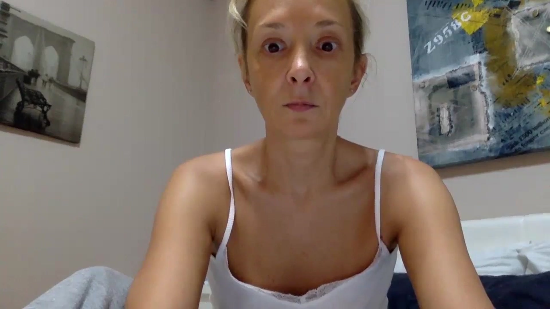 Gallery image thumbnail from Aimeee555's myfreecams stream on, 10/07/2023, 19:19 image 15 of 20