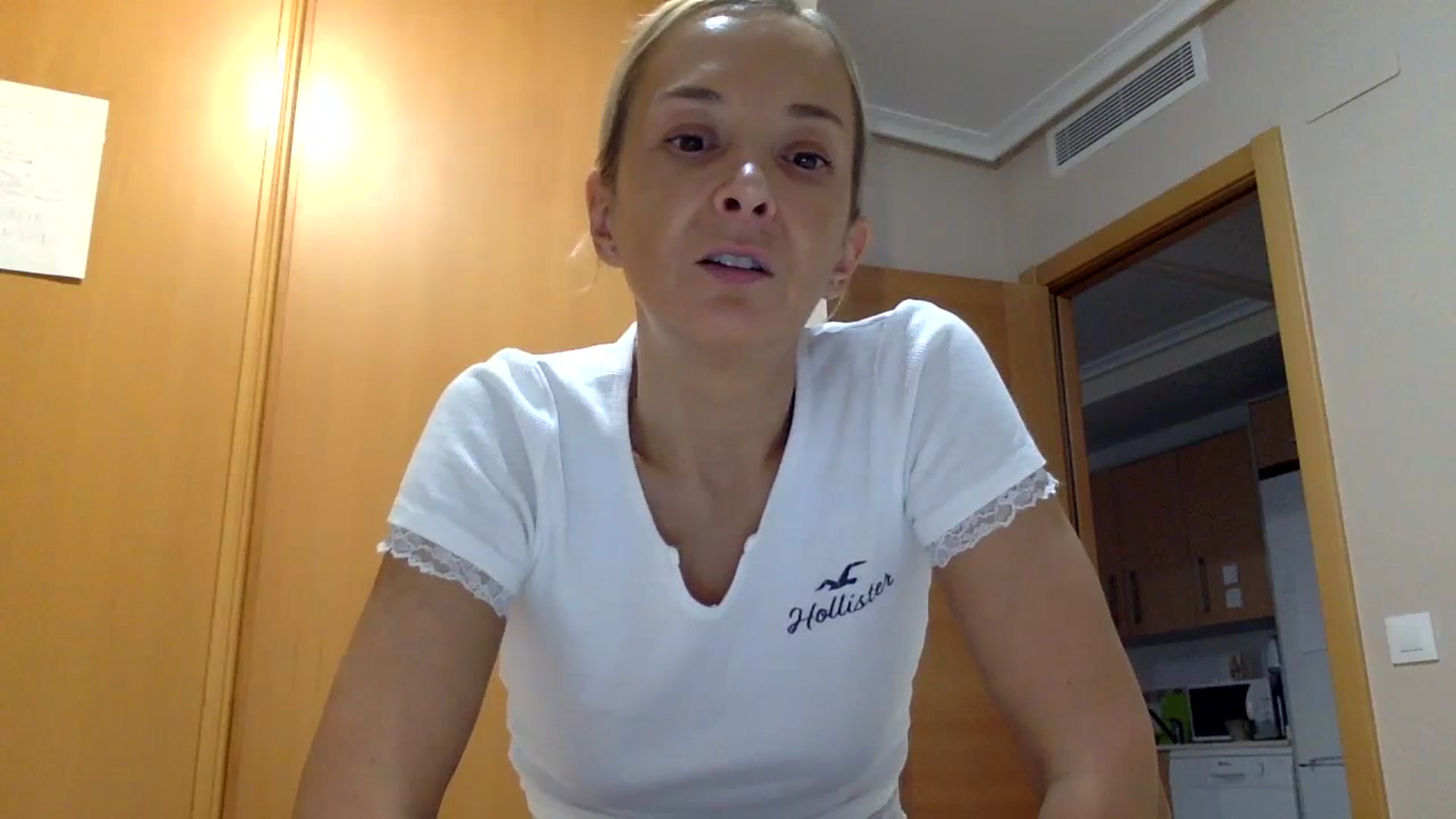 Gallery image thumbnail from Aimeee555's myfreecams stream on, 10/09/2023, 17:43 image 4 of 20