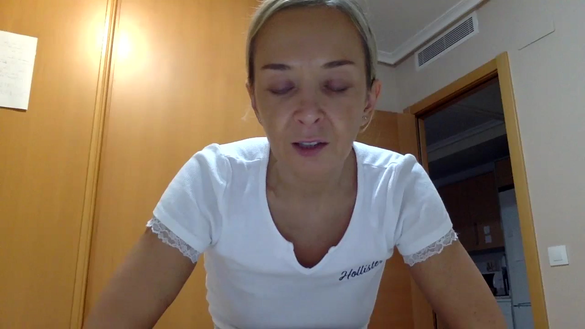 Gallery image thumbnail from Aimeee555's myfreecams stream on, 10/09/2023, 17:43 image 8 of 20