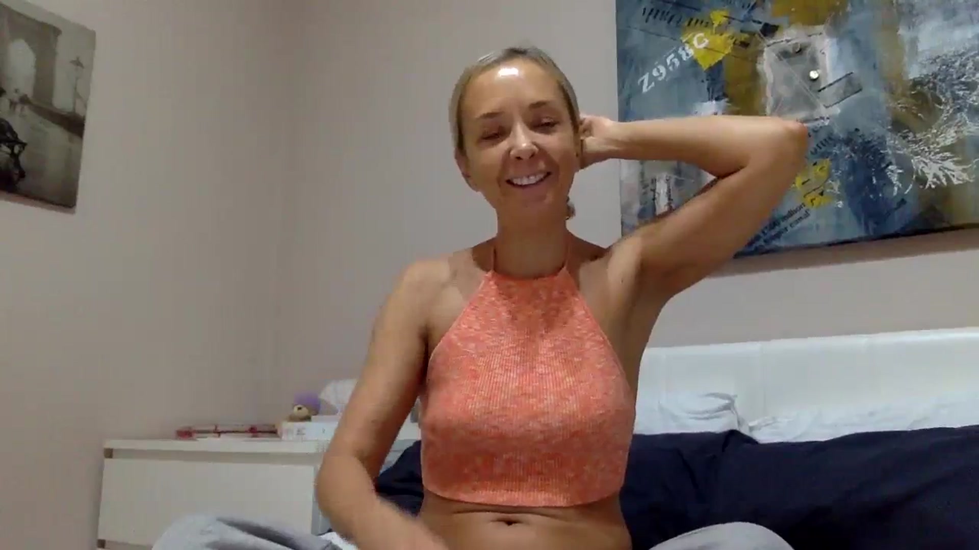 Gallery image thumbnail from Aimeee555's myfreecams stream on, 10/09/2023, 20:43 image 20 of 20