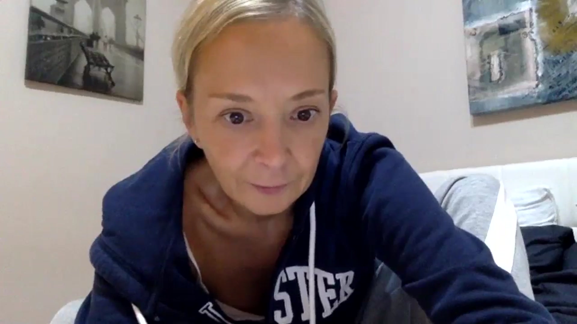 Gallery image thumbnail from Aimeee555's myfreecams stream on, 10/10/2023, 22:59 image 18 of 20