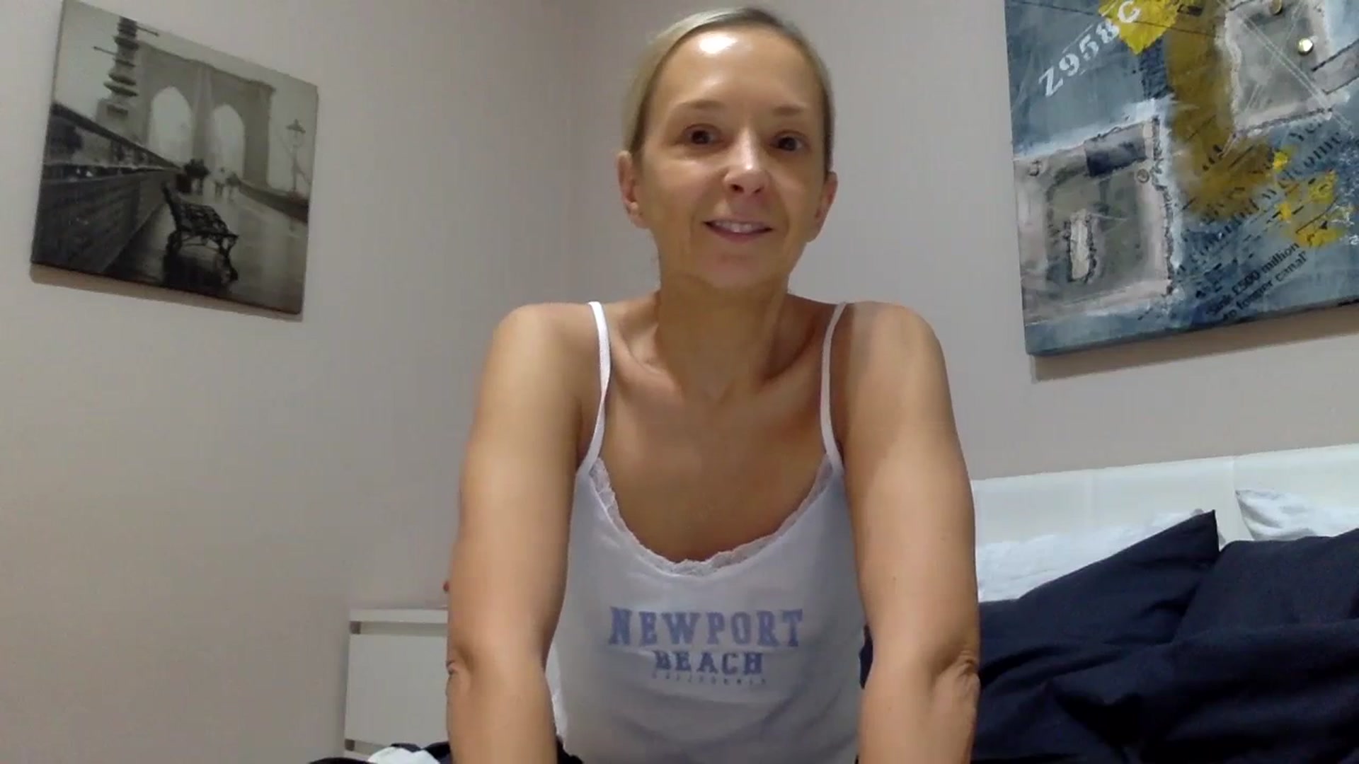 Gallery image thumbnail from Aimeee555's myfreecams stream on, 10/13/2023, 15:32 image 9 of 20