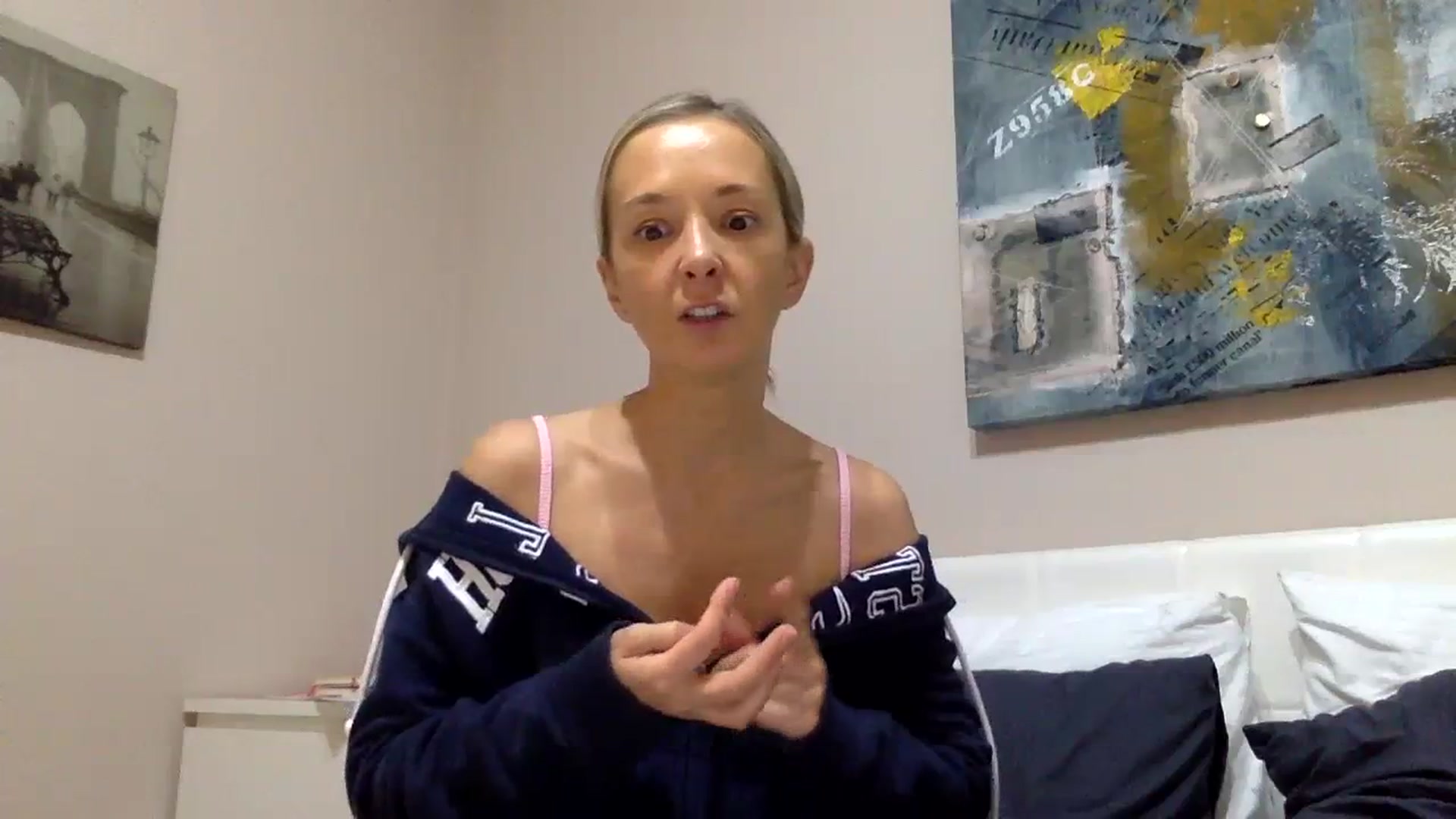 Gallery image thumbnail from Aimeee555's myfreecams stream on, 10/16/2023, 21:24 image 5 of 20
