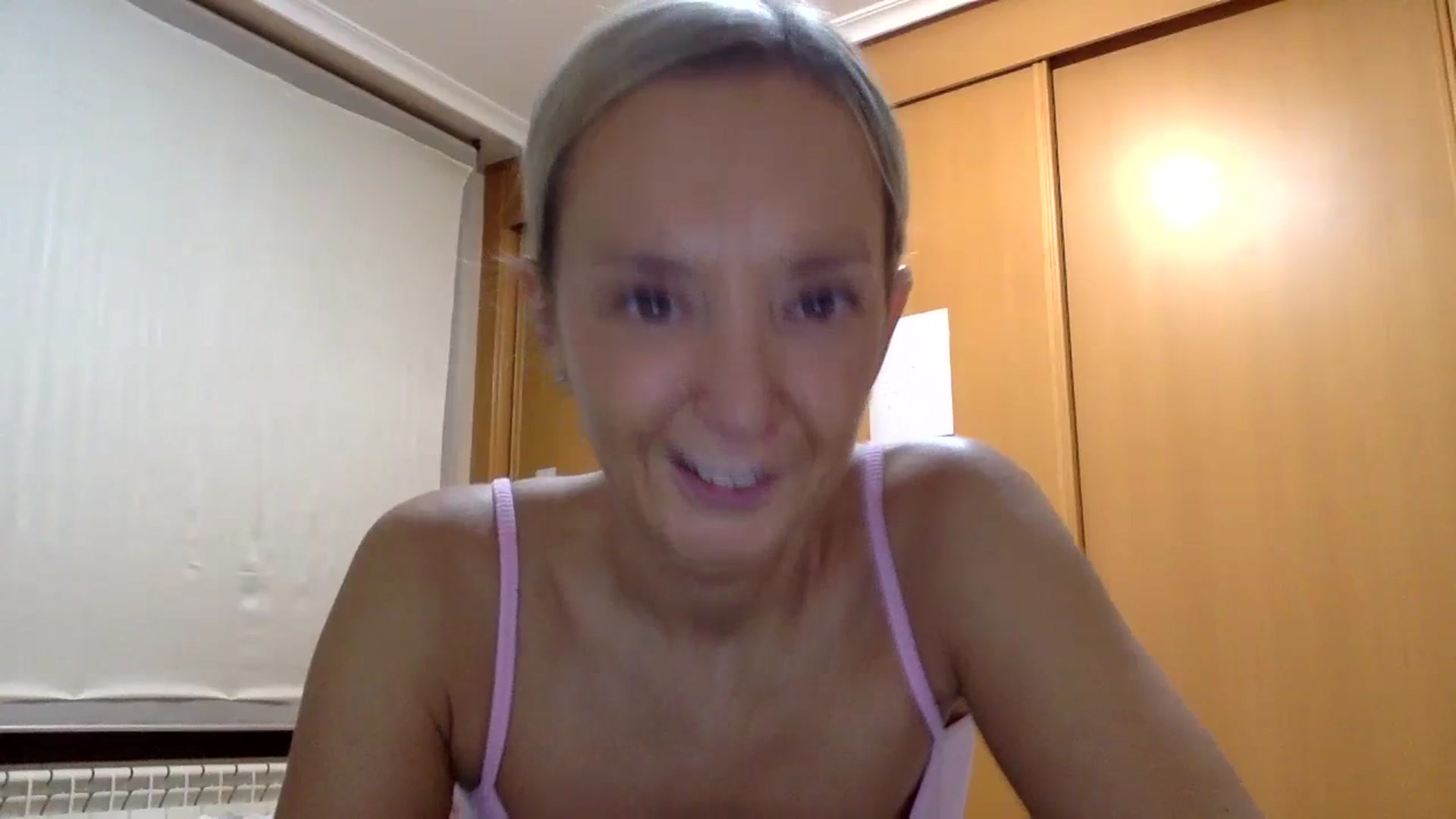 Gallery image thumbnail from Aimeee555's myfreecams stream on, 10/17/2023, 18:19 image 10 of 20