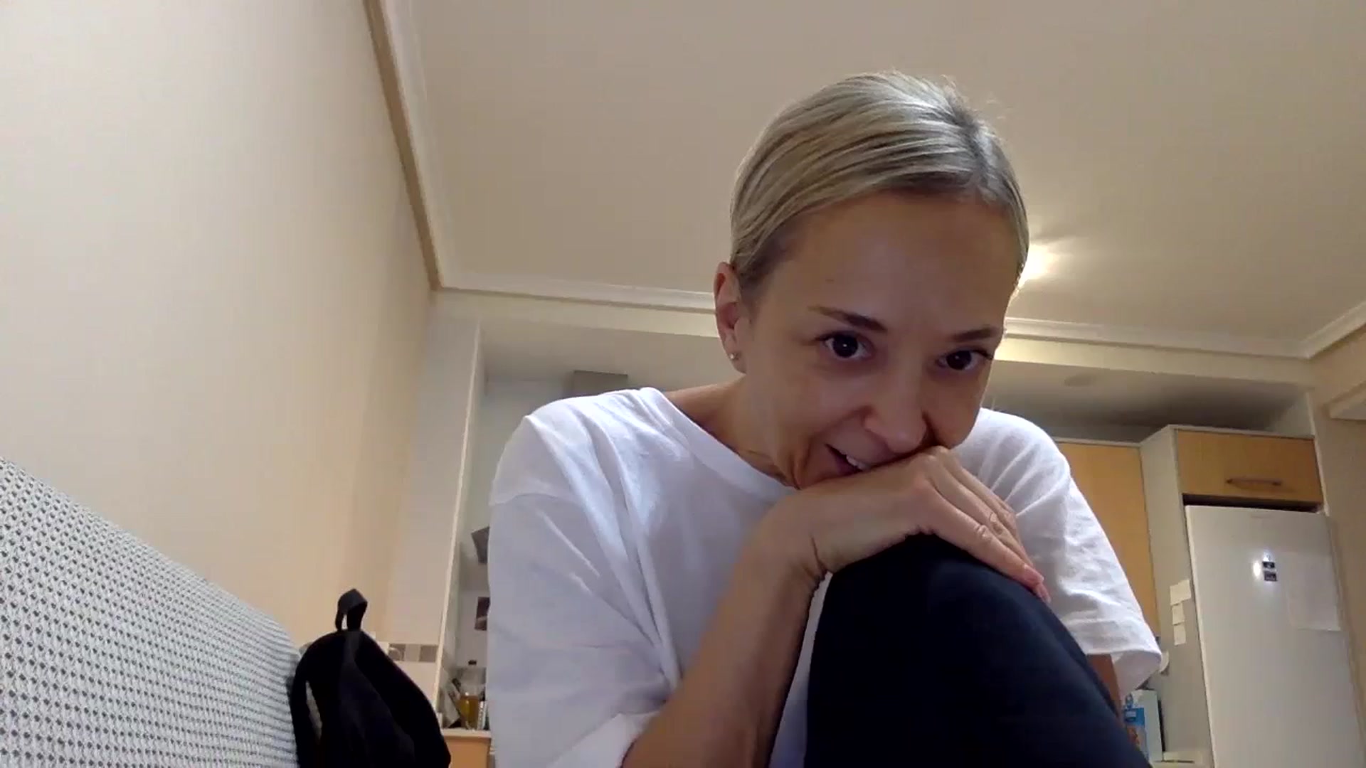 Gallery image thumbnail from Aimeee555's myfreecams stream on, 10/20/2023, 21:53 image 16 of 20