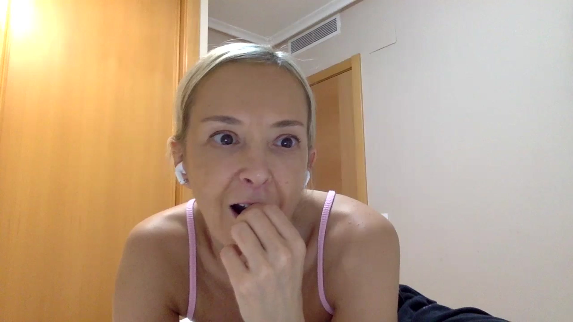 Gallery image thumbnail from Aimeee555's myfreecams stream on, 11/02/2023, 20:24 image 18 of 20