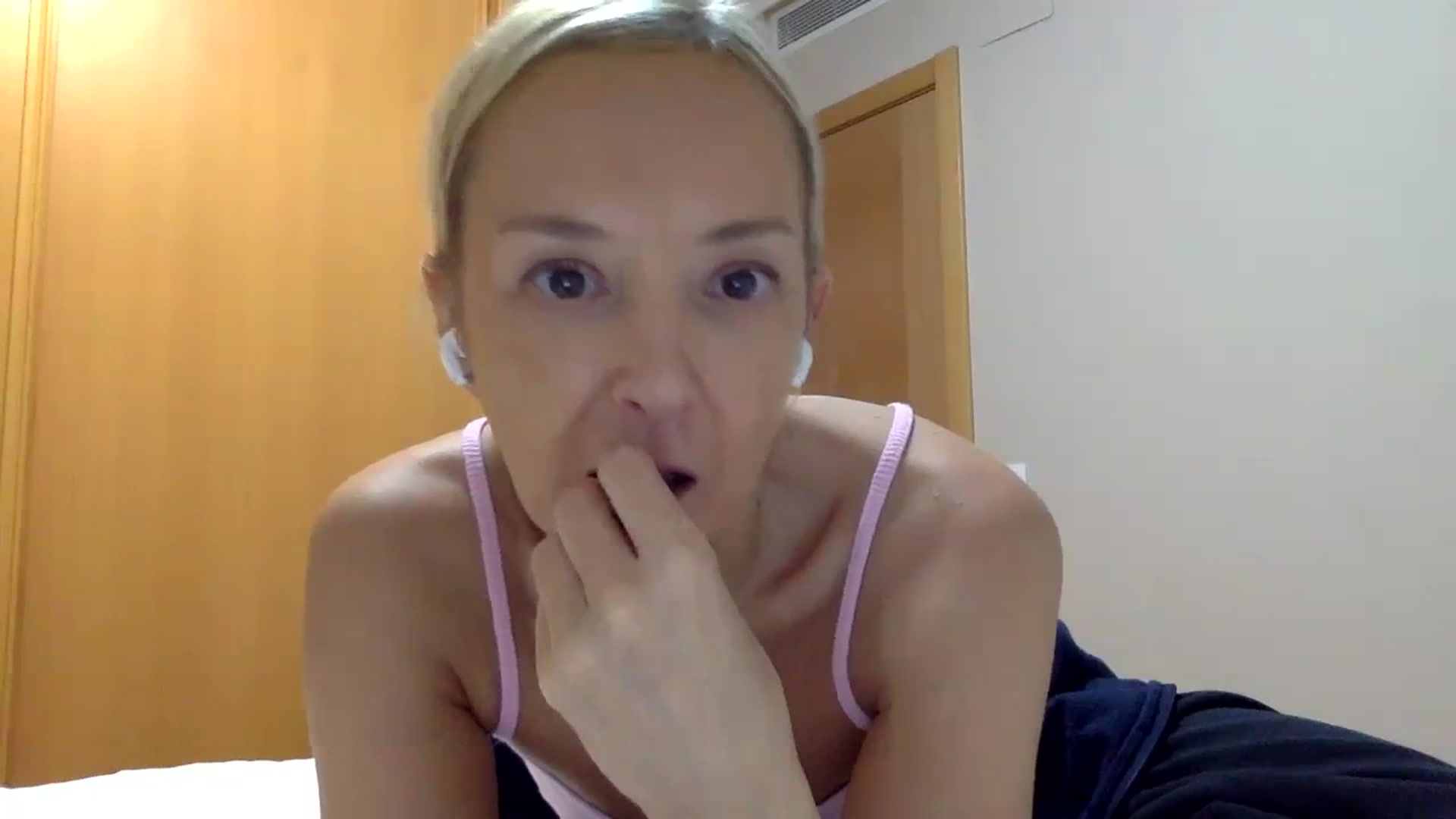Gallery image thumbnail from Aimeee555's myfreecams stream on, 11/02/2023, 20:24 image 10 of 20