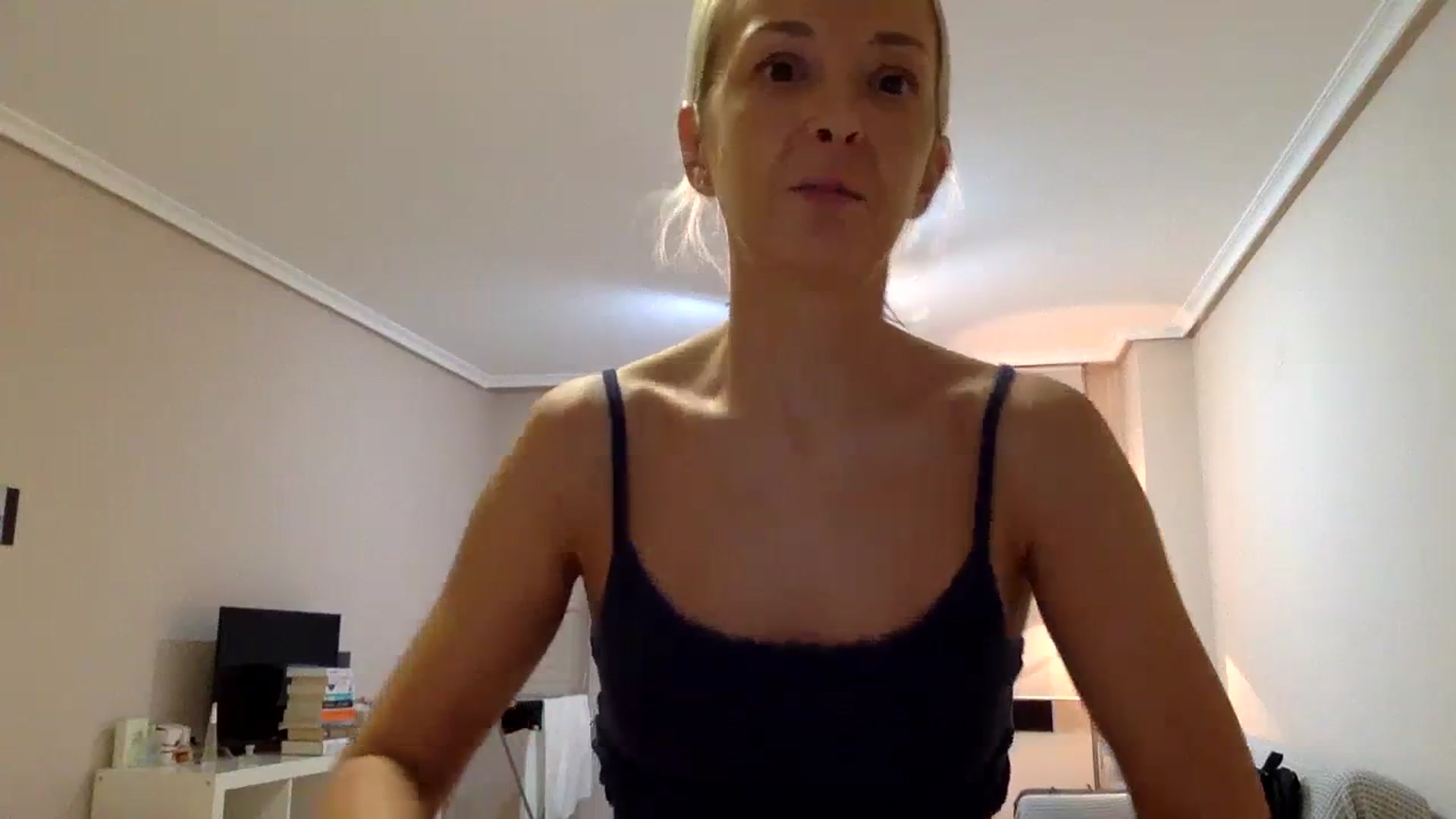 Gallery image thumbnail from Aimeee555's myfreecams stream on, 11/10/2023, 22:38 image 12 of 20
