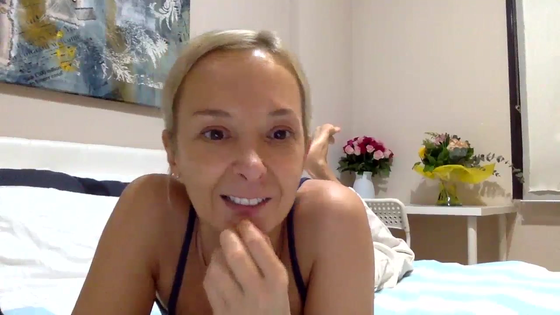 Gallery image thumbnail from Aimeee555's myfreecams stream on, 11/11/2023, 23:38 image 8 of 20
