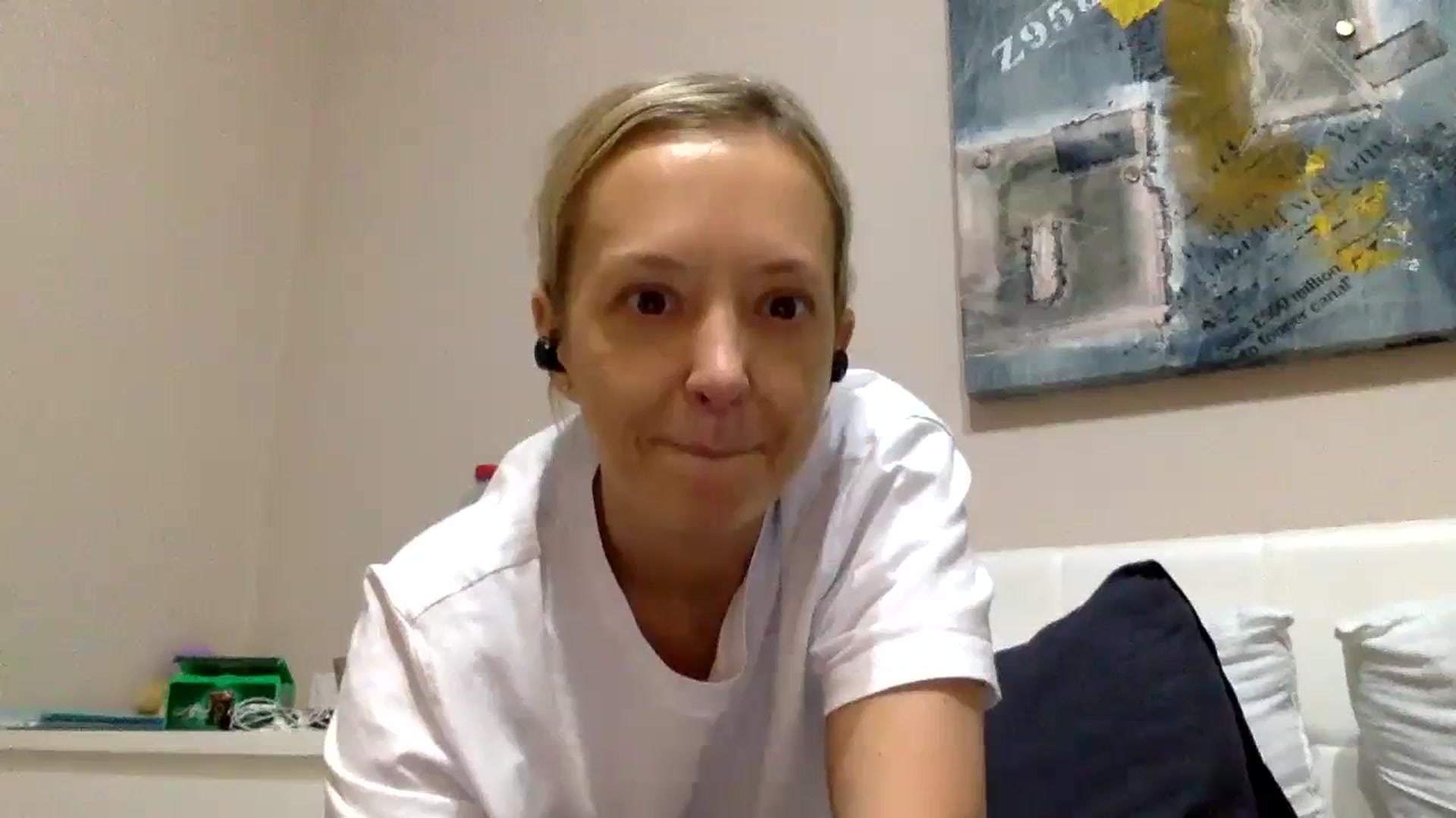 Gallery image thumbnail from Aimeee555's myfreecams stream on, 11/21/2023, 16:42 image 5 of 20