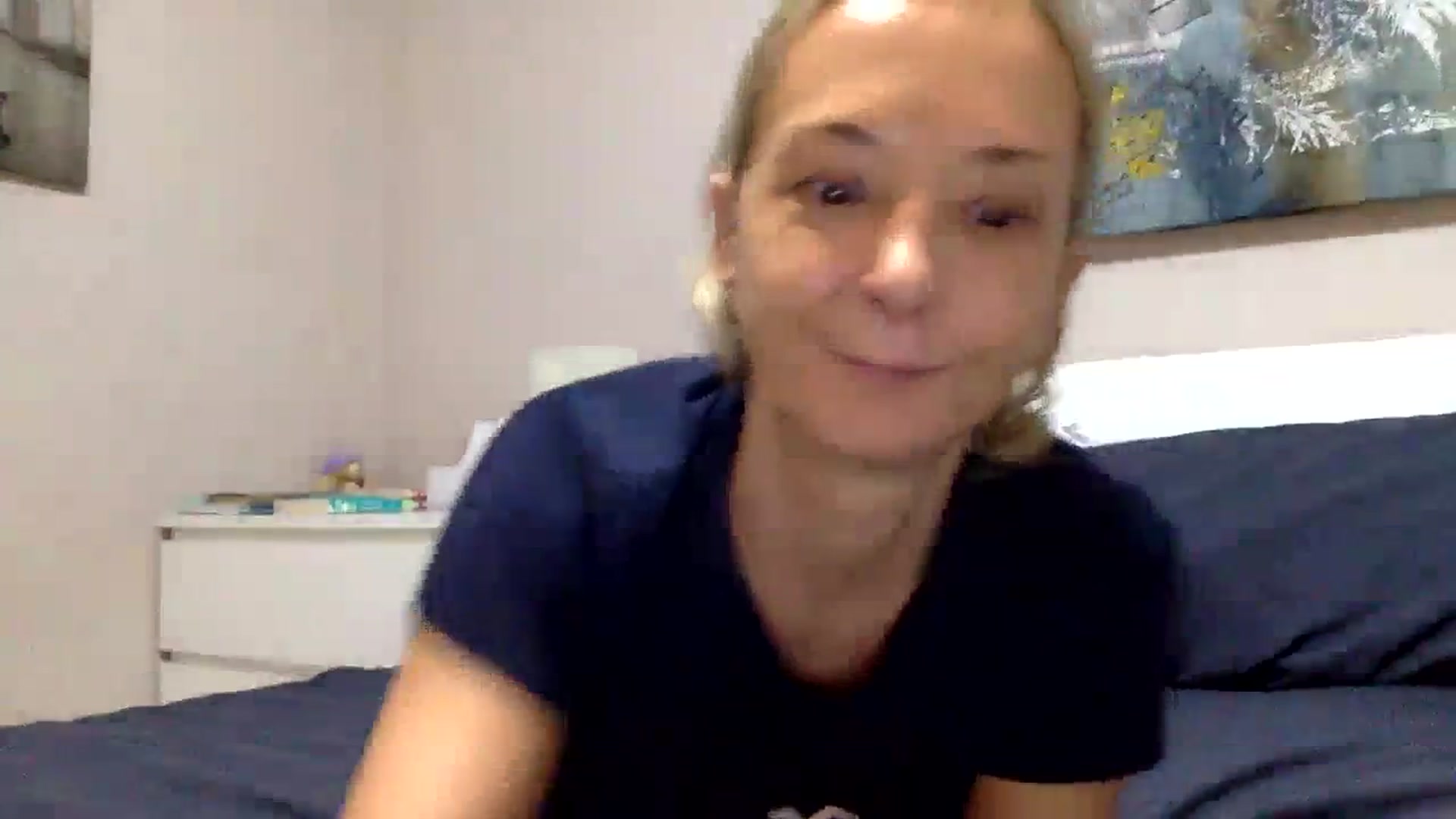 Gallery image thumbnail from Aimeee555's myfreecams stream on, 11/22/2023, 23:22 image 4 of 20