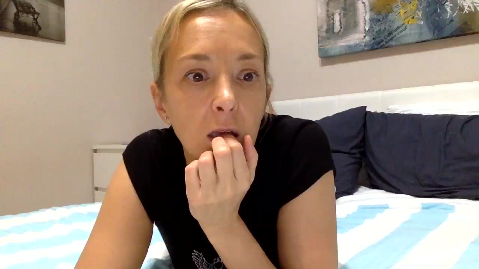 Gallery image thumbnail from Aimeee555's myfreecams stream on, 11/29/2023, 22:06 image 2 of 20