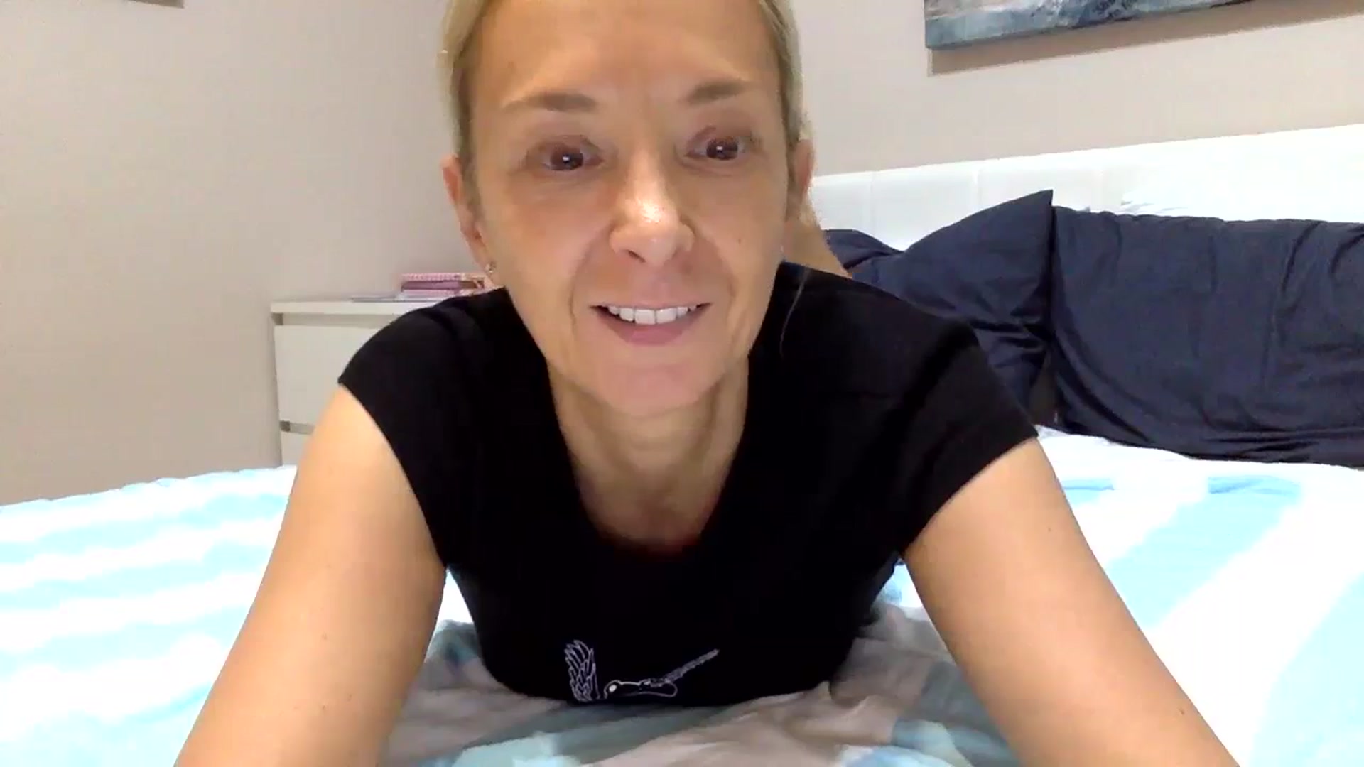 Gallery image thumbnail from Aimeee555's myfreecams stream on, 11/29/2023, 22:06 image 8 of 20