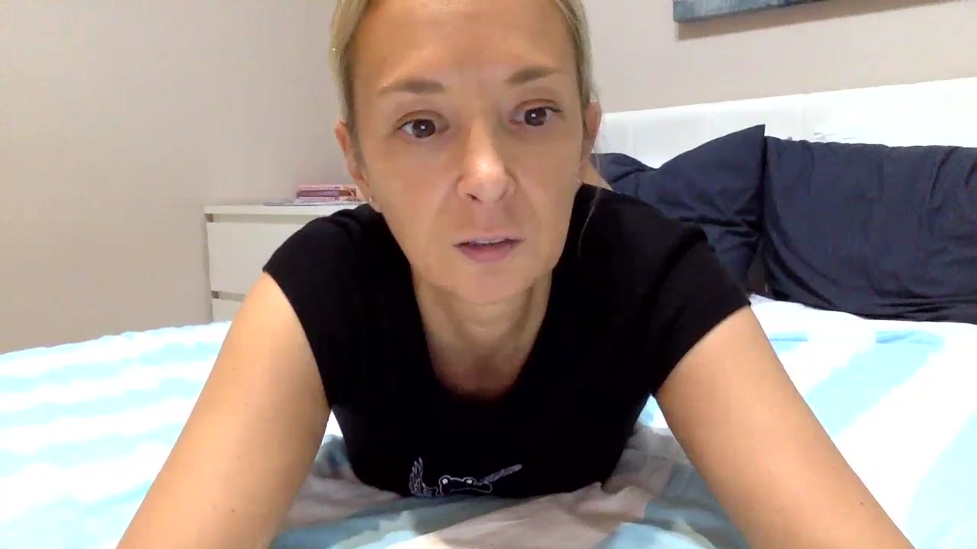 Gallery image thumbnail from Aimeee555's myfreecams stream on, 11/29/2023, 22:06 image 9 of 20