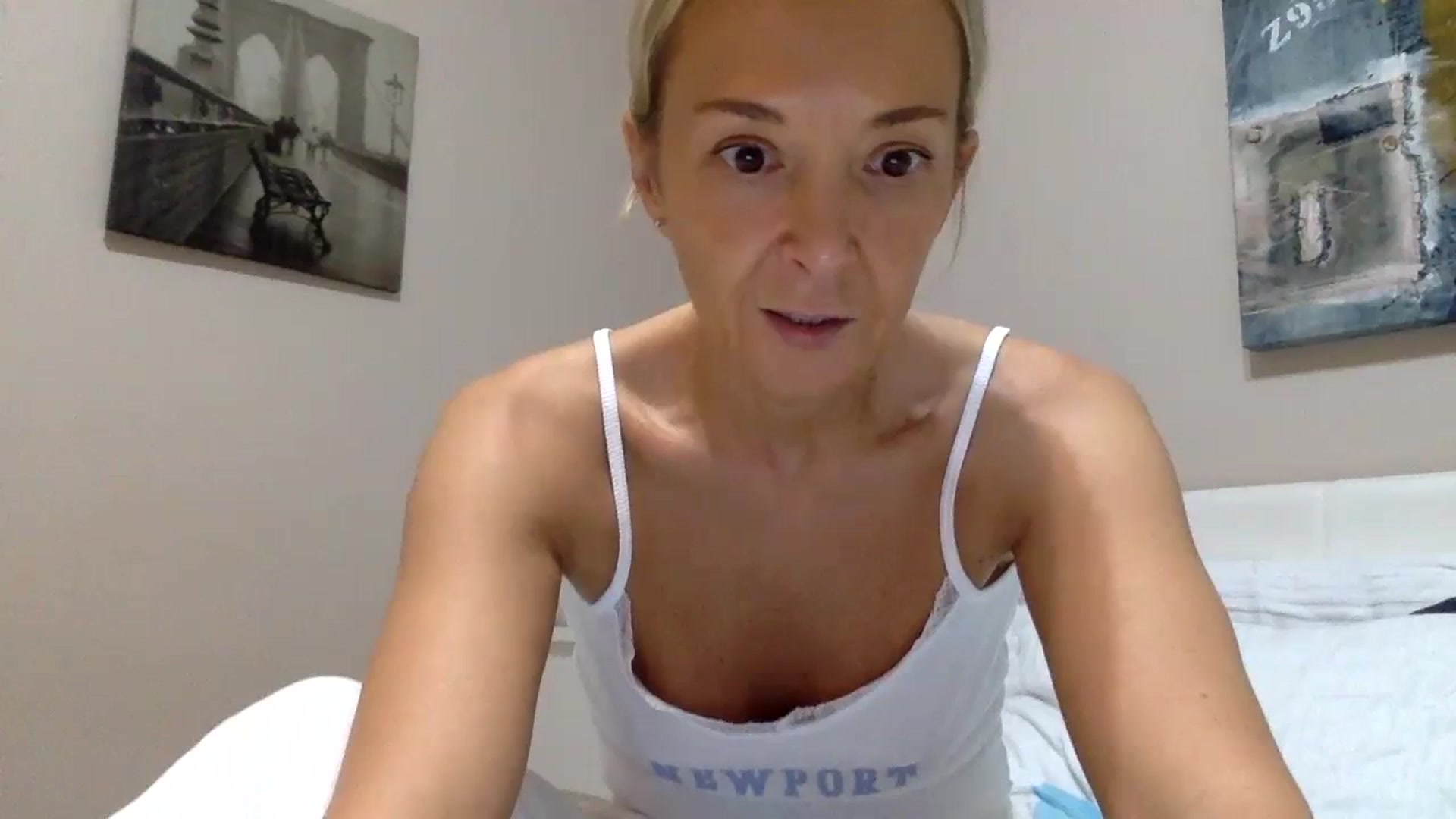 Gallery image thumbnail from Aimeee555's myfreecams stream on, 12/04/2023, 22:14 image 20 of 20