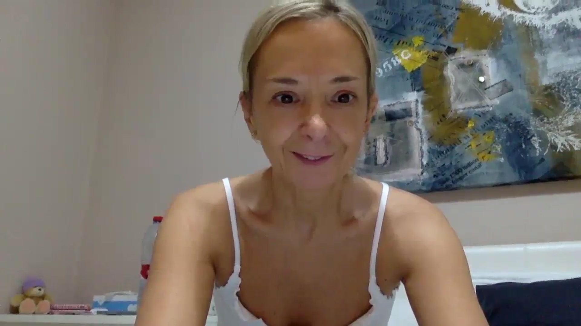 Gallery image thumbnail from Aimeee555's myfreecams stream on, 12/14/2023, 20:35 image 6 of 20
