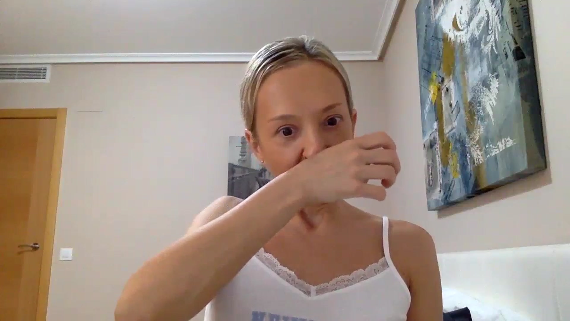 Gallery image thumbnail from Aimeee555's myfreecams stream on, 12/22/2023, 15:24 image 15 of 20