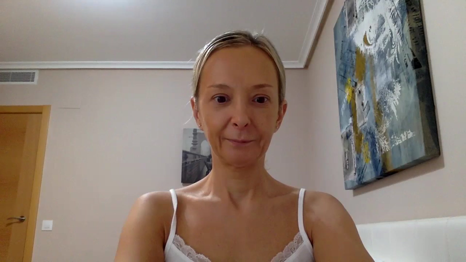 Gallery image thumbnail from Aimeee555's myfreecams stream on, 12/22/2023, 15:24 image 2 of 20
