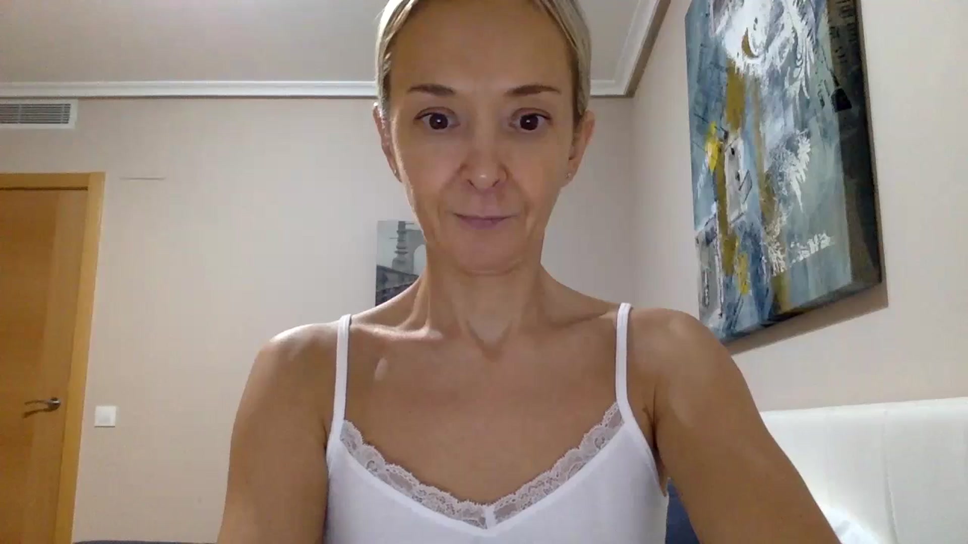 Gallery image thumbnail from Aimeee555's myfreecams stream on, 12/22/2023, 22:14 image 12 of 20
