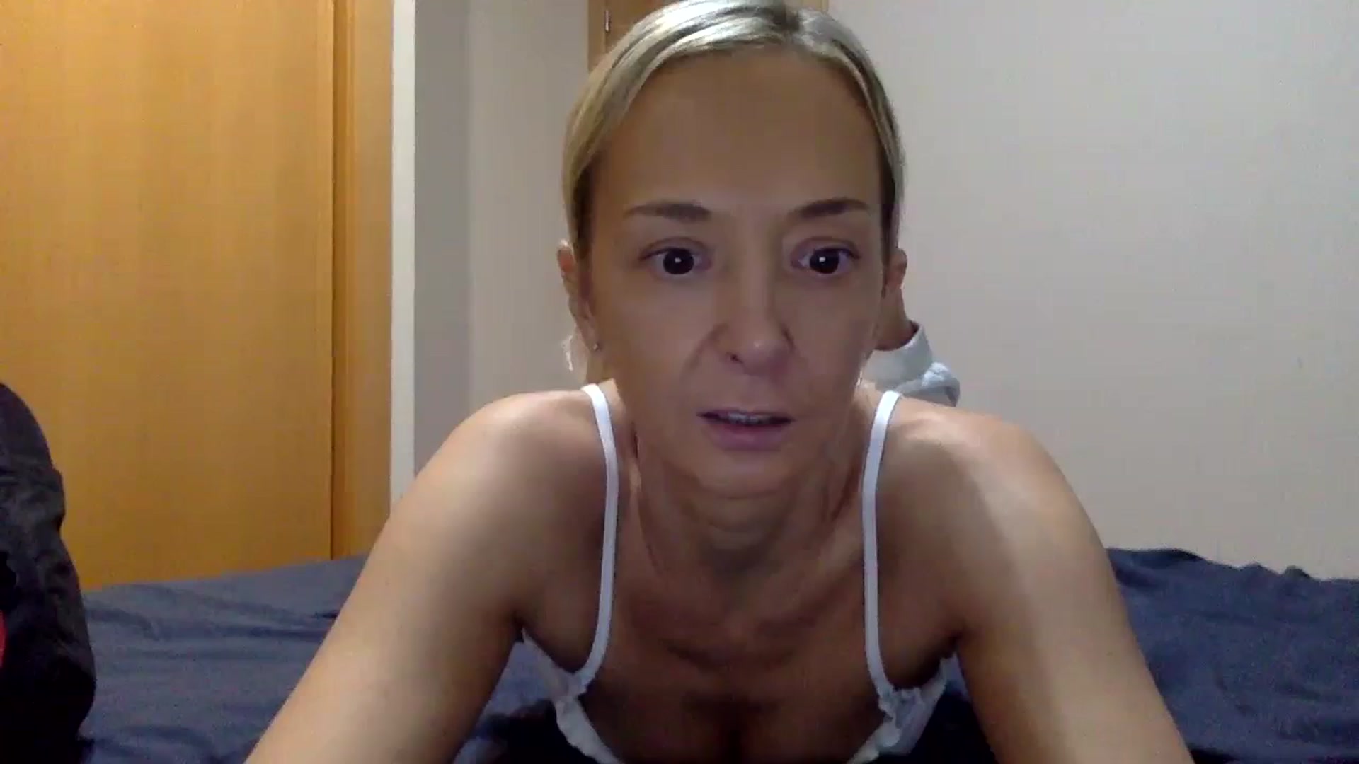 Gallery image thumbnail from Aimeee555's myfreecams stream on, 12/23/2023, 22:07 image 1 of 20