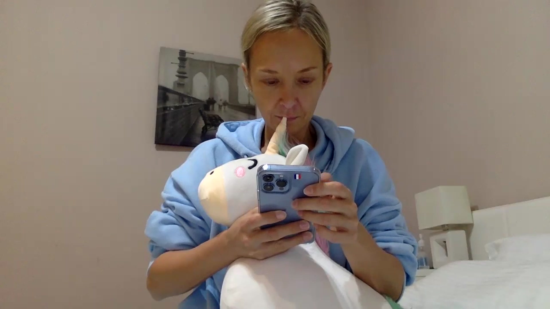 Gallery image thumbnail from Aimeee555's myfreecams stream on, 12/28/2023, 19:24 image 19 of 20