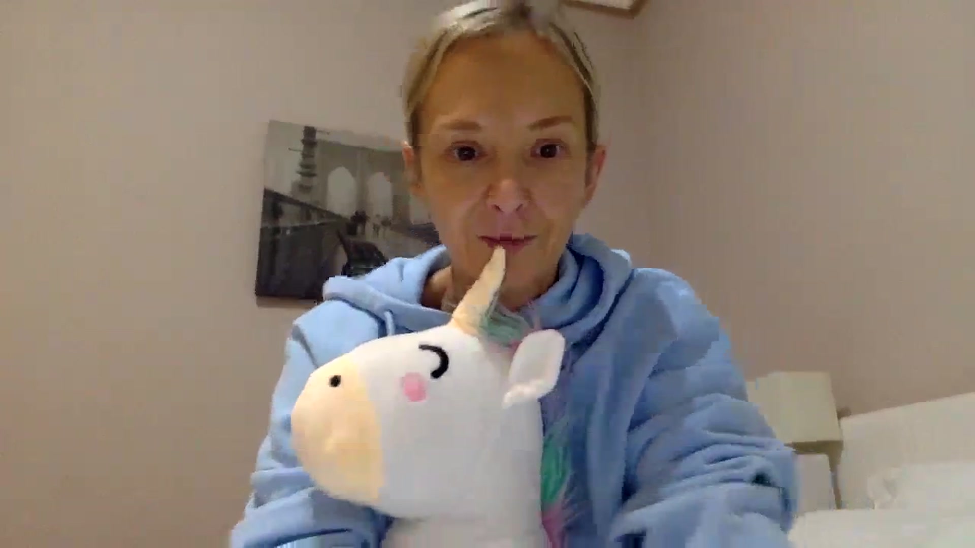 Gallery image thumbnail from Aimeee555's myfreecams stream on, 12/28/2023, 19:24 image 10 of 20