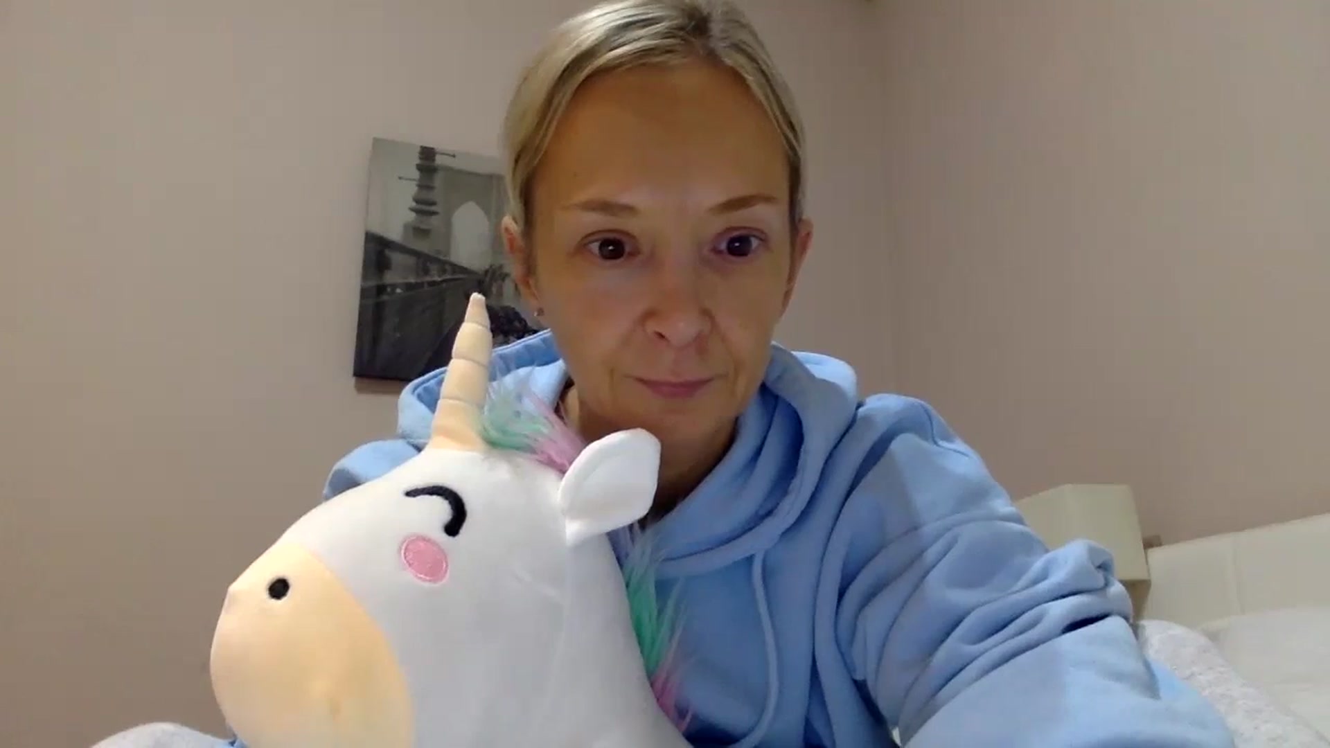 Gallery image thumbnail from Aimeee555's myfreecams stream on, 12/28/2023, 19:24 image 6 of 20