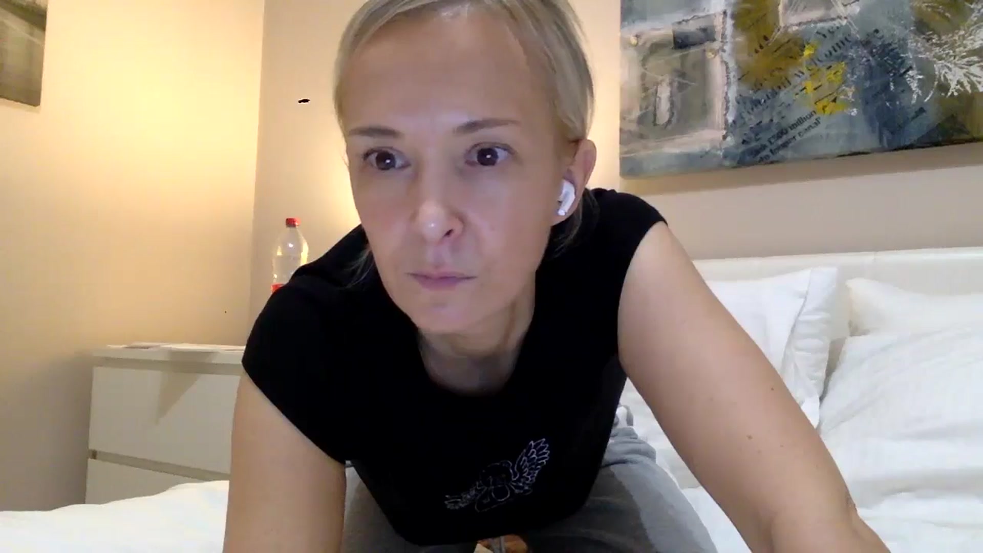 Gallery image thumbnail from Aimeesdf's myfreecams stream on, 02/11/2026, 20:47 image 19 of 20