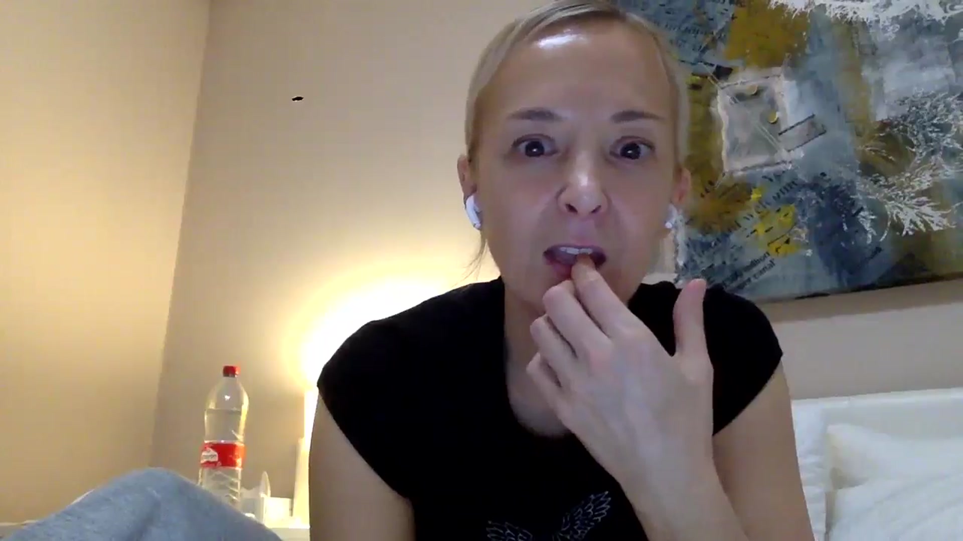 Gallery image thumbnail from Aimeesdf's myfreecams stream on, 02/11/2026, 20:47 image 12 of 20