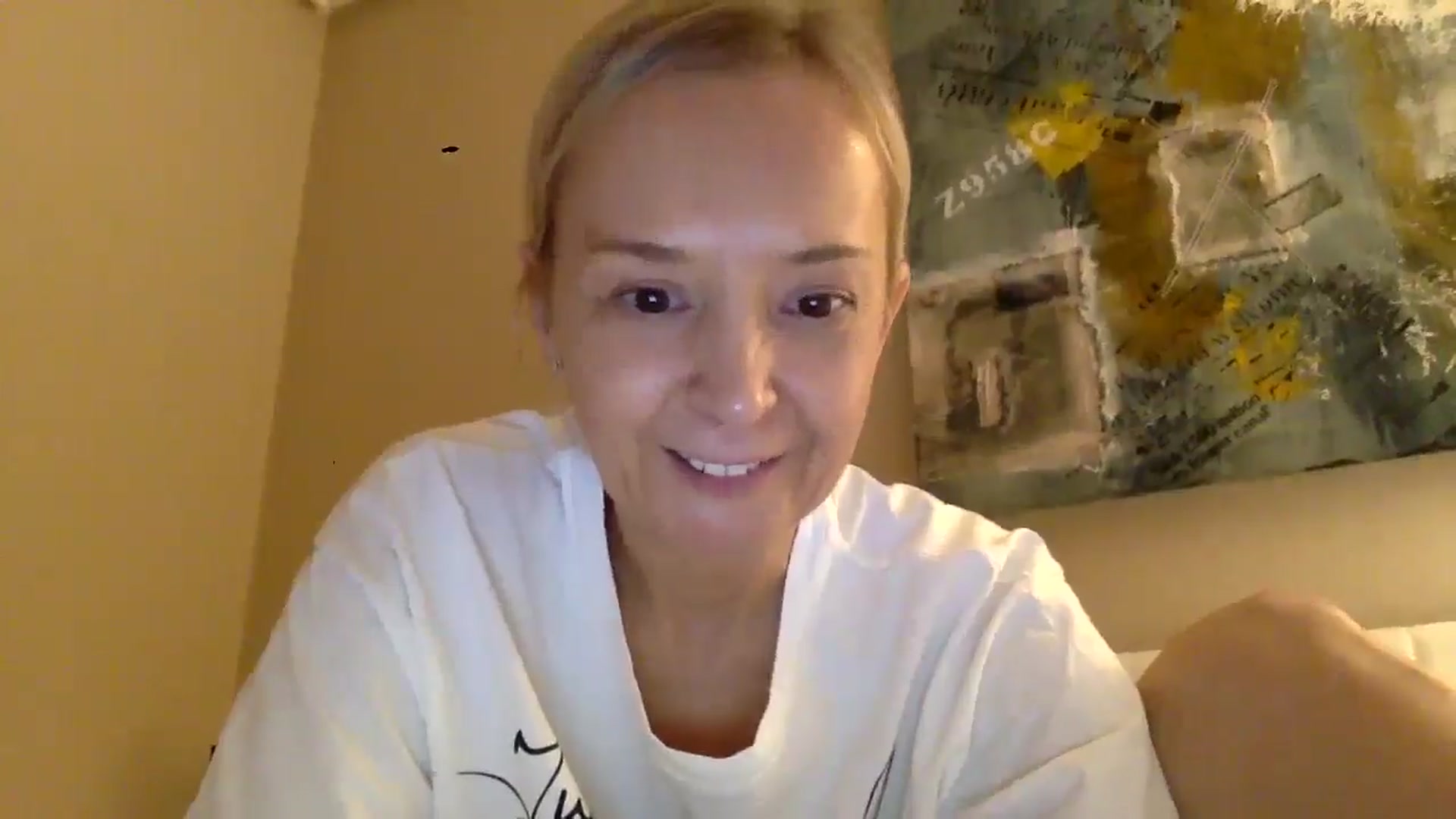 Gallery image thumbnail from Aimeesdf's myfreecams stream on, 03/27/2026, 19:30 image 14 of 20